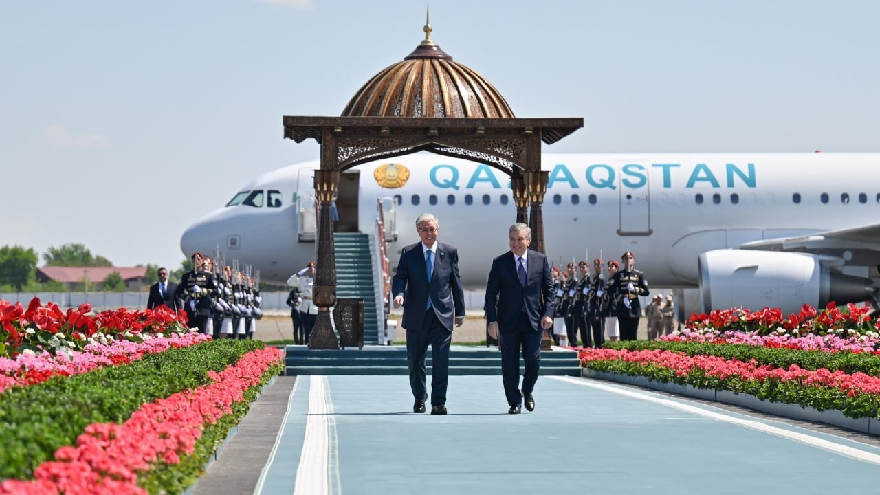 Мемлекет басшысы Қасым-Жомарт Тоқаев Өзбекстанға жұмыс сапарымен барды