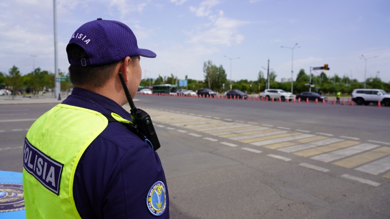 Астанада заңсыз қоқыс төккен жүргізушілер жауапқа тартылды