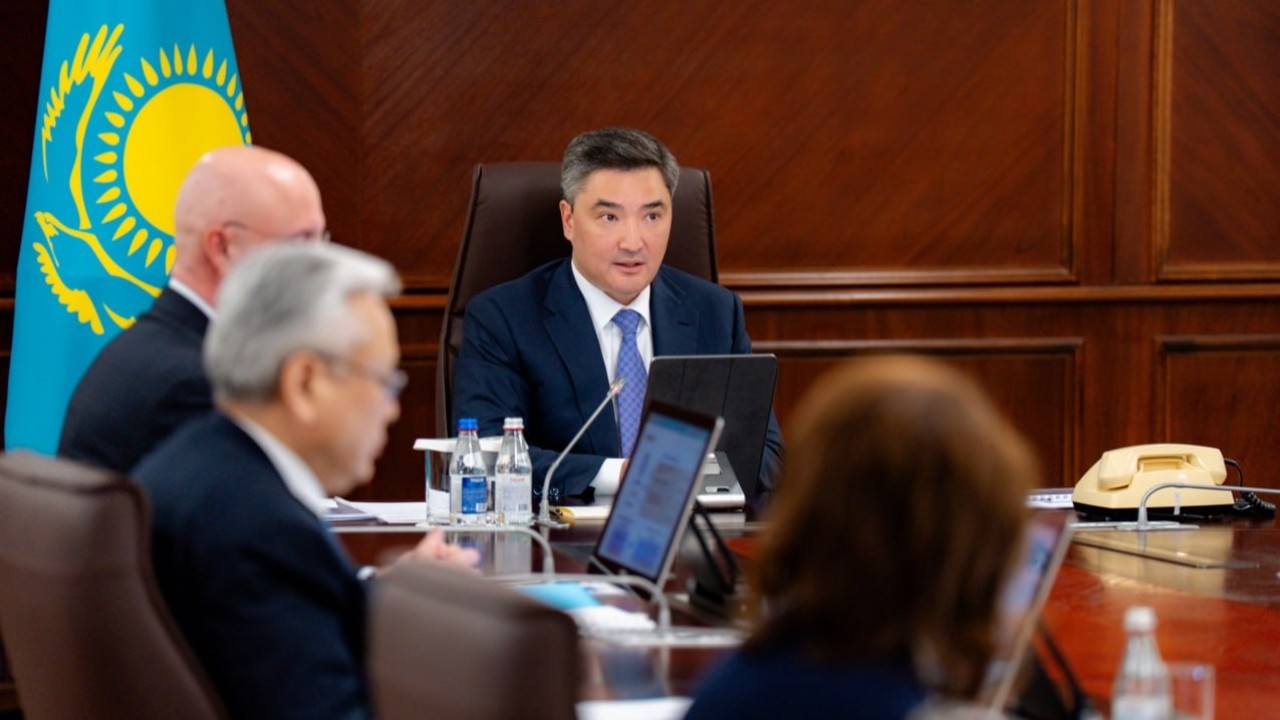 Олжас Бектенов мемлекеттік аппарат пен басшыларға қойылатын талаптарды айтты