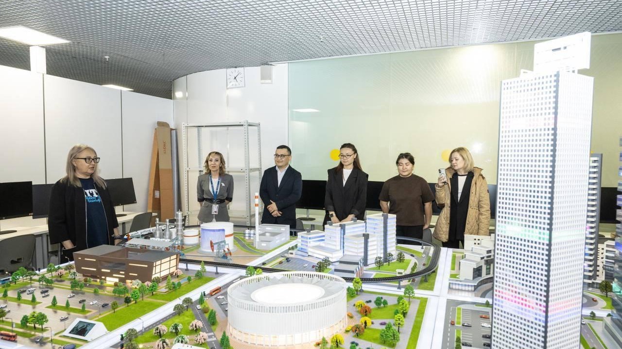 Цифрландыру: ҚТЖ және Astana IT University маман дайындаудағы әріптестікті нығайтып жатыр