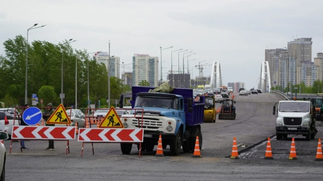 Астанада «Нұрлы жол» вокзалының жанындағы көшеде көлік қозғалысы ішінара шектеледі