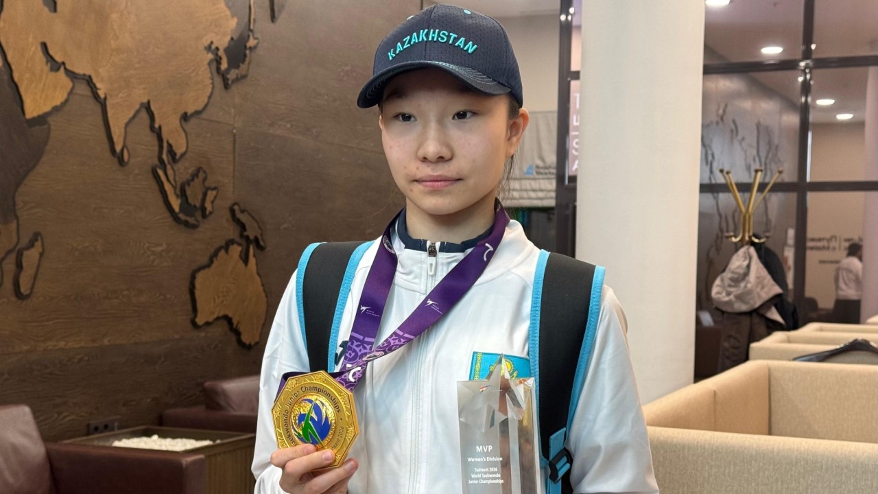 Таеквондодан әлем чемпионы атанған Айым Серікбаева елордаға оралды