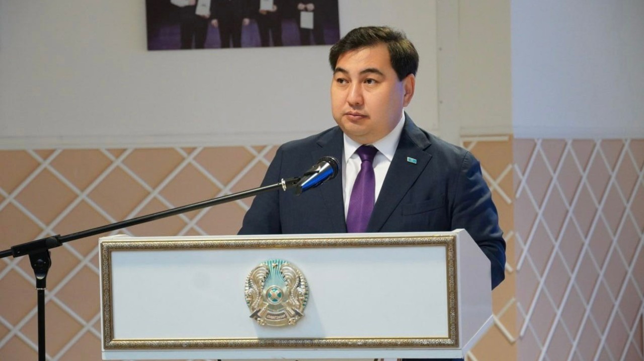 Дархан Жазықбай БҚО жастарына мемлекеттік қызметтің мүмкіндіктерін түсіндірді