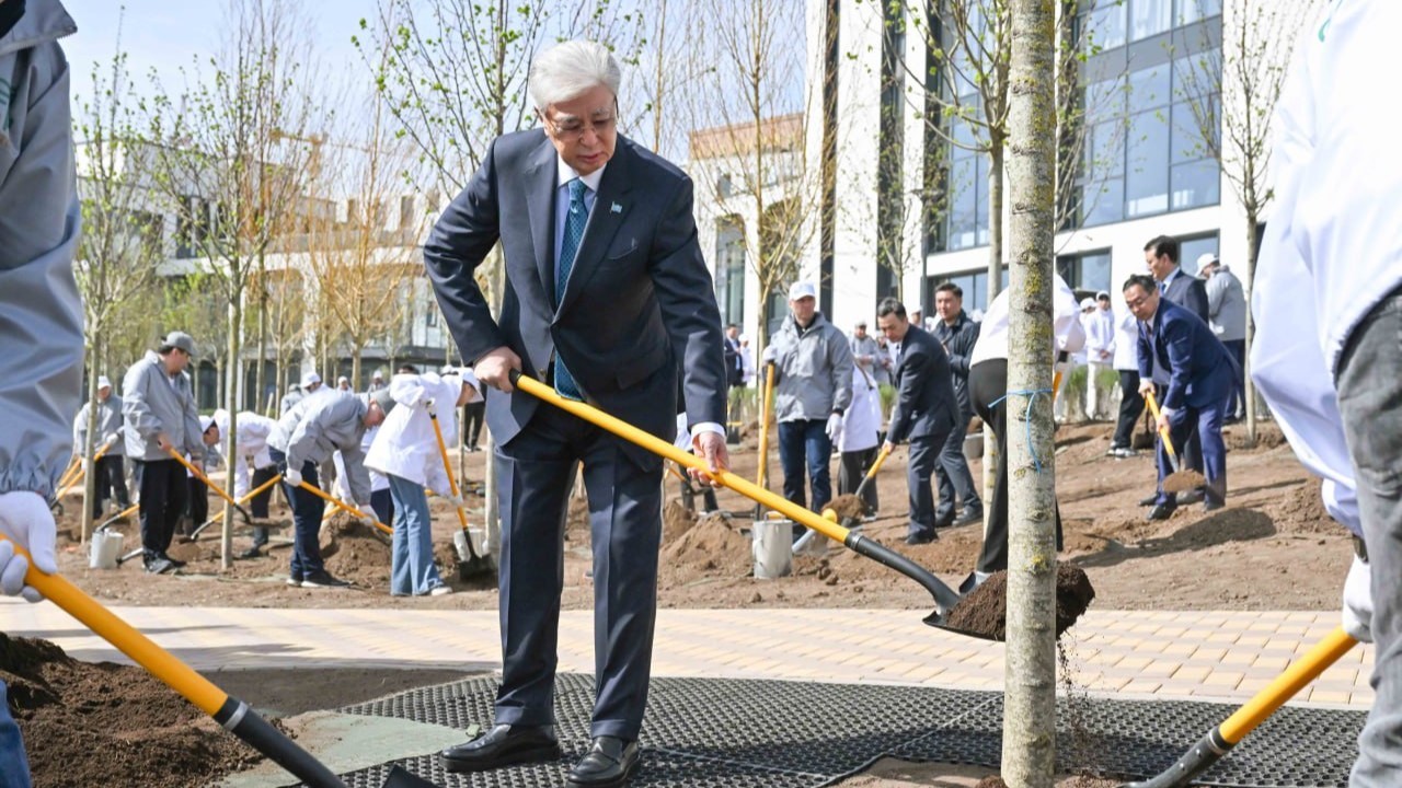 Президент «Таза Қазақстан» акциясына қатысты