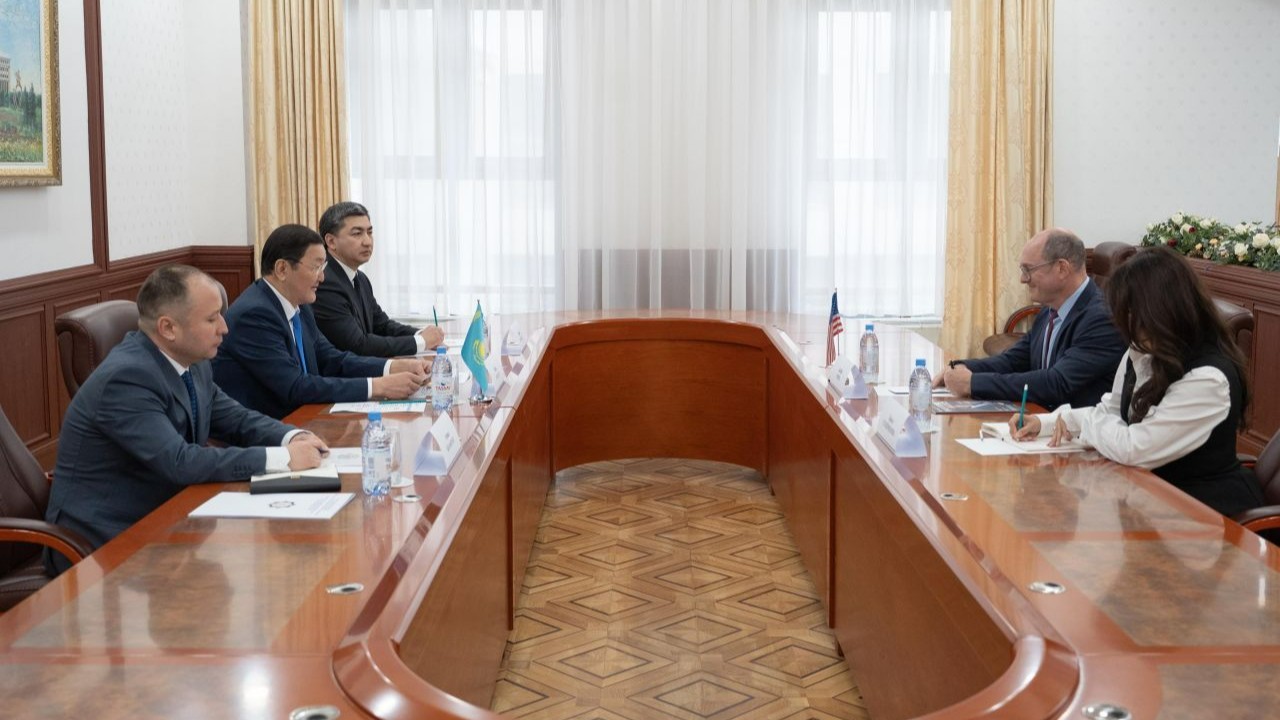 Бас прокурор Қазақстандағы Америкалық сауда палатасы өкілдерін және ірі инвестор компанияларды қабылдады