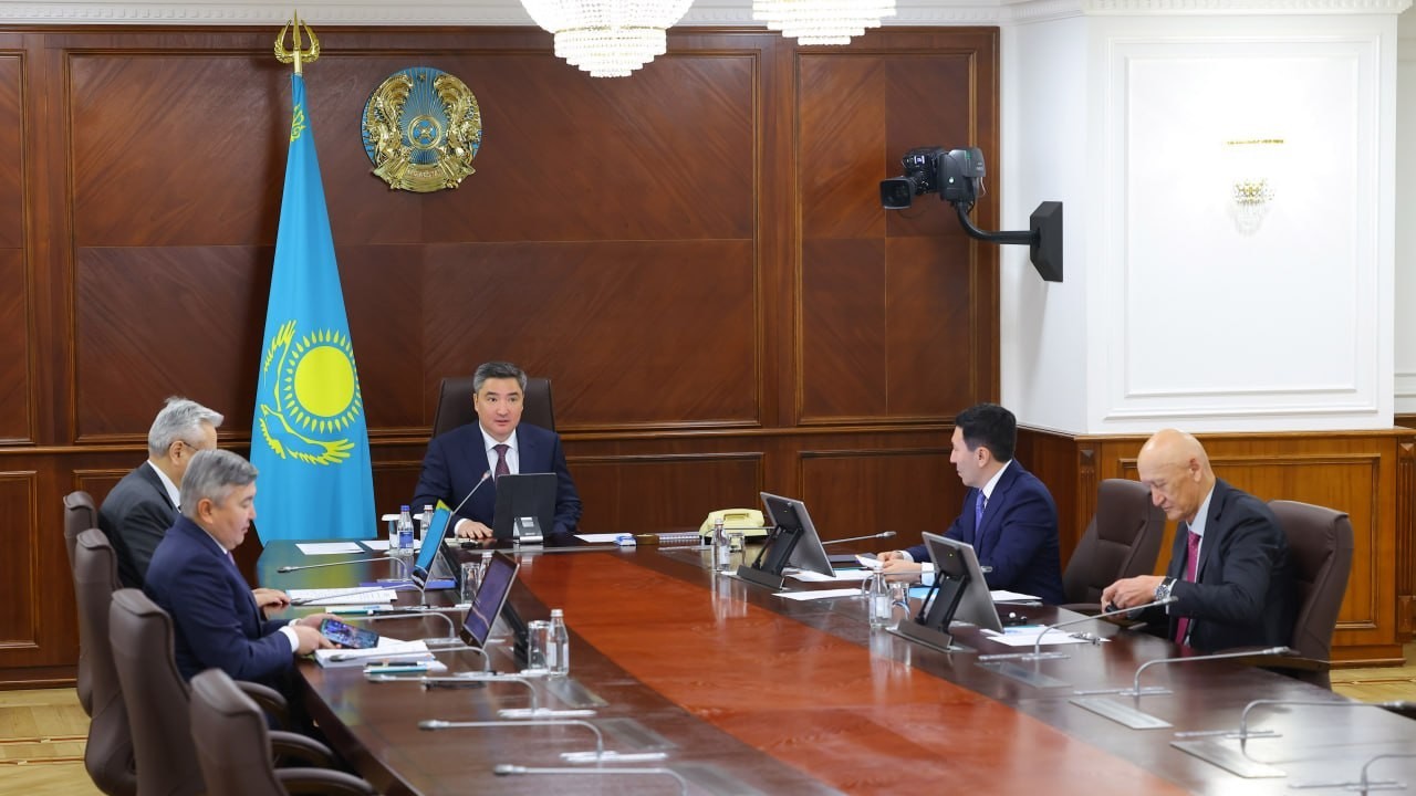 Олжас Бектенов «Самұрық-Қазына» АҚ директорлар кеңесінің отырысын өткізді