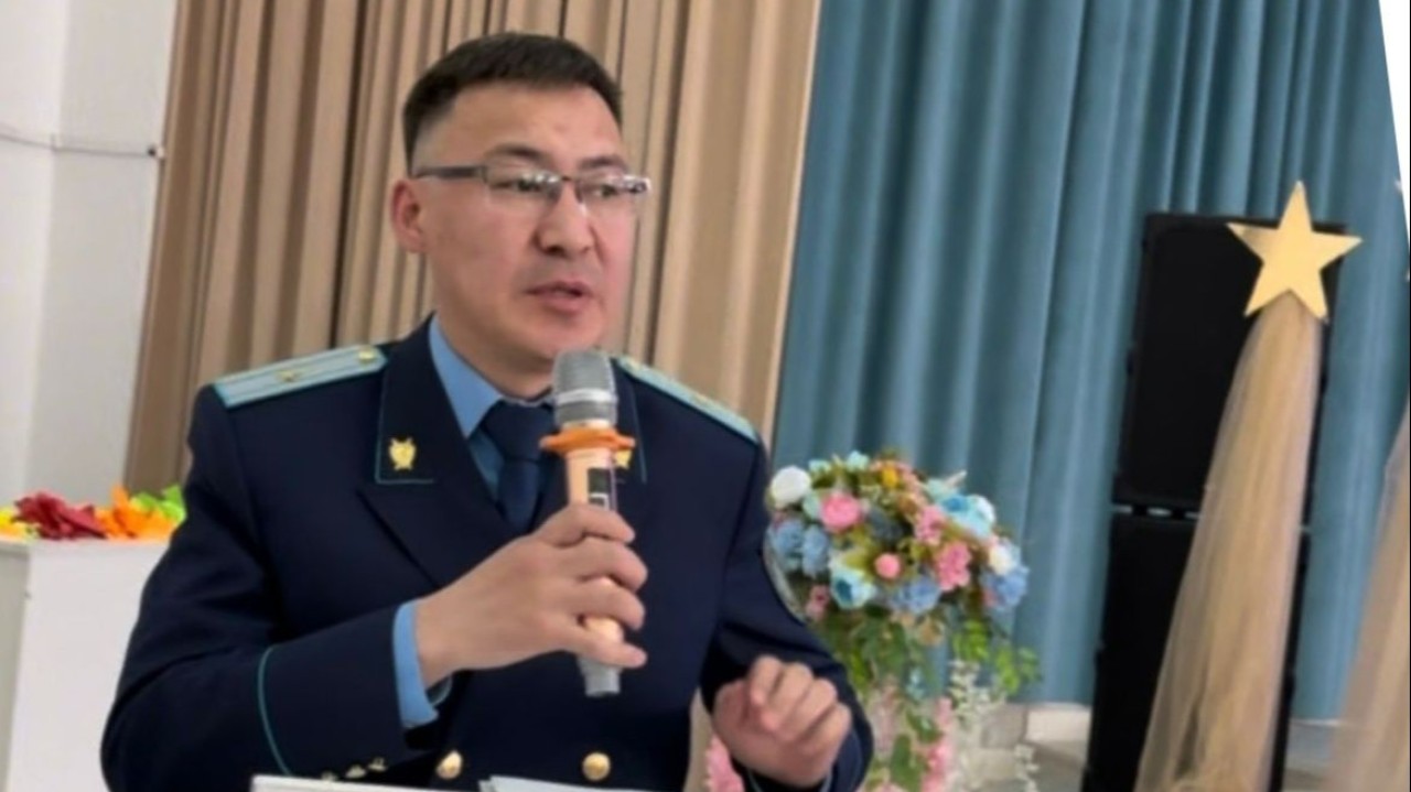 Заң мен тәртіп: Астанада прокуратура оқушыларға арналған профилактикалық дәріс өткізді