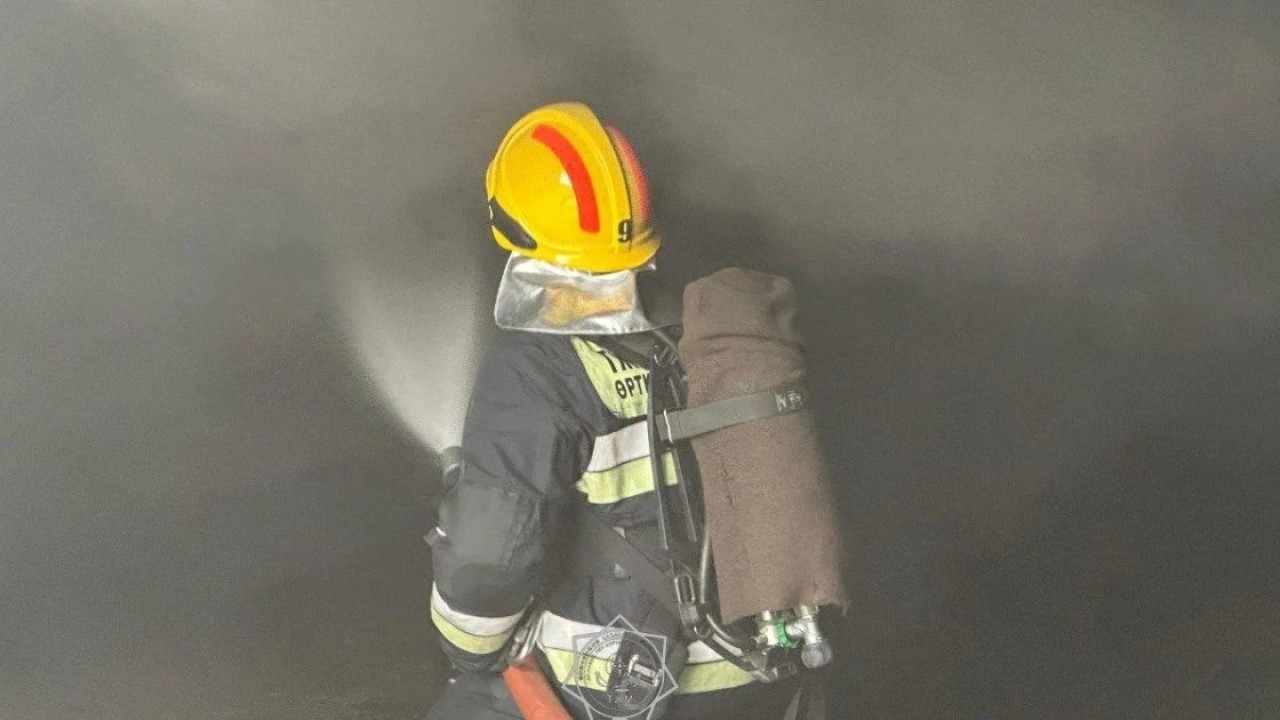 Астанада көпқабатты тұрғын үйде өрт шықты: 21 адам эвакуацияланды