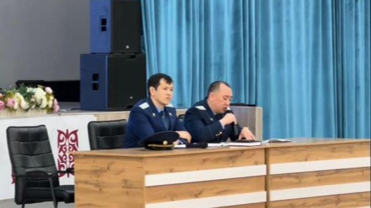 «Заң мен тәртіп»: Астанада прокурорлар оқушыларға дәріс өткізді
