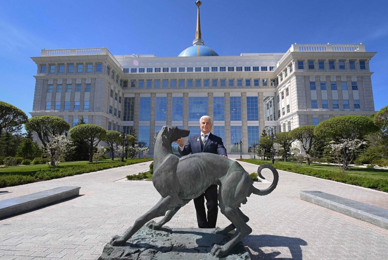 Қазақстанға алғаш келген Тамаш Яккель қазақ тазысына жоғары баға берді