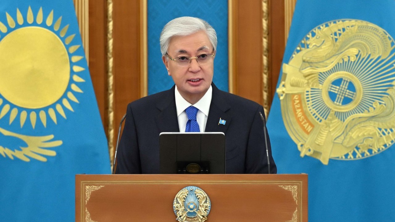 Президент Отан қорғаушы және Жеңіс күнімен құттықтады