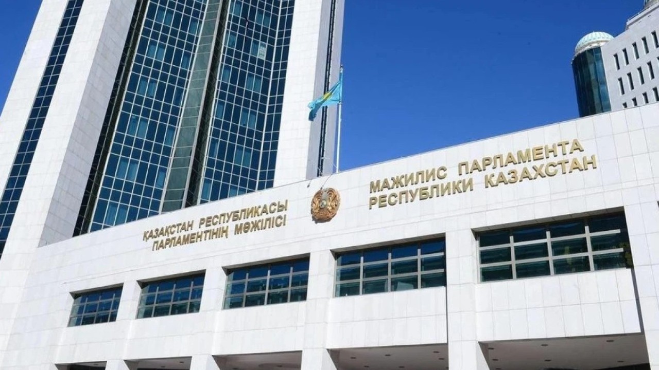 Мәжілісте сайлау кезіндегі заң бұзушылықтар үшін жауапкершілікті қатаңдату ұсынылды