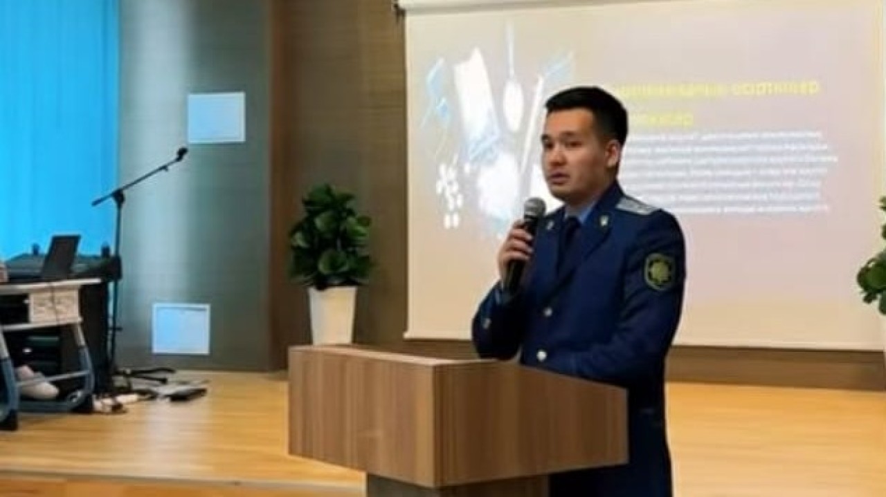 «Заң мен тәртіп»: елордалық прокуратура оқушыларға профилактикалық дәріс өткізді