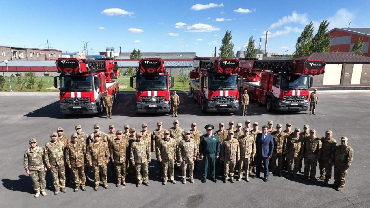 Елордалық өрт сөндірушілерге биік ғимаратқа жылдам көтерілуге мүмкіндік беретін автосатылар табыс етілді