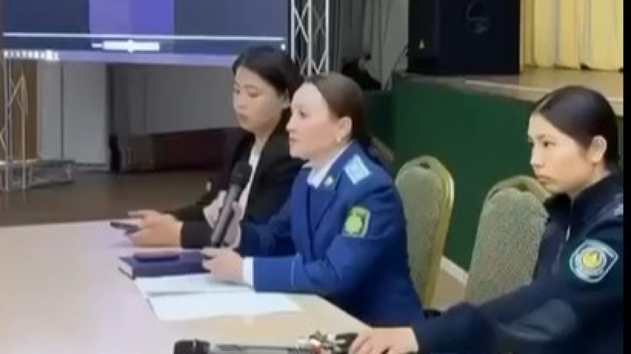 Астанада оқушылардың сұрағына қала прокуратурасының қызметкерлері жауап берді