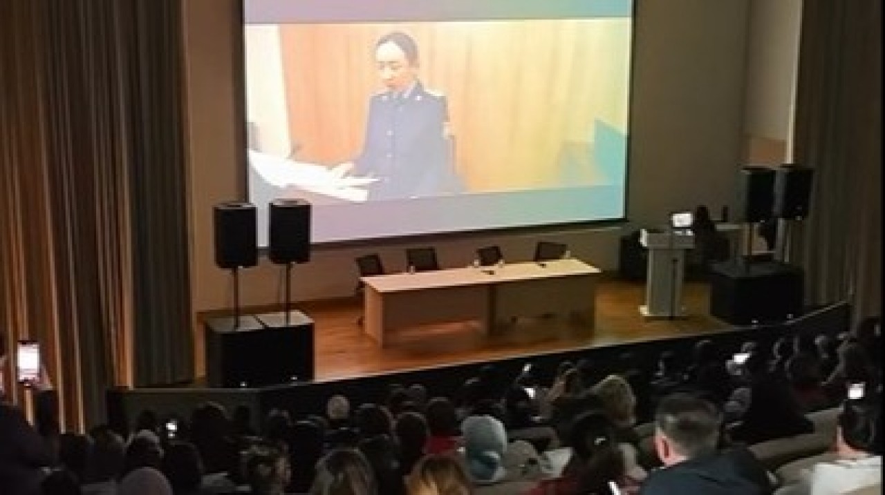 Астанада прокурорлар психологтармен бірлесіп ата-аналарға профилактикалық семинар ұйымдастырды