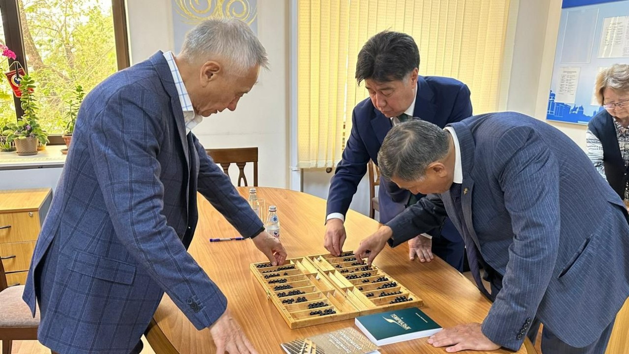 Ардагерлер тоғызқұмалақты насихаттауға үлес қосады
