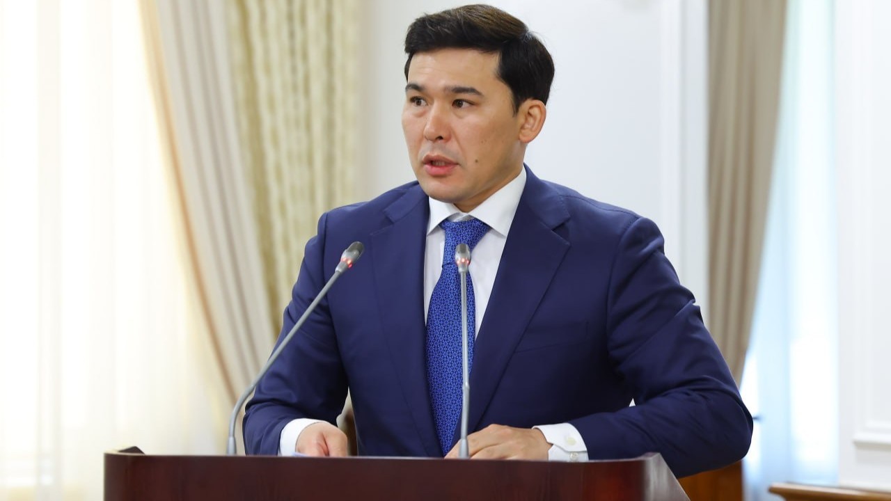 Елімізде 1,8 млн бала спортпен тұрақты айналысады - Ербол Мырзабосынов