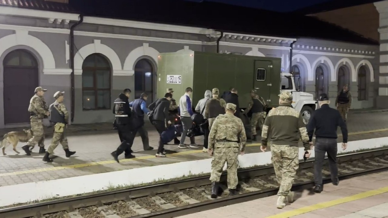 20 жыл қашып жүрген: Павлодардағы қарақшылық шабуылға қатысы бар күдікті Ресейден экстрадицияланды