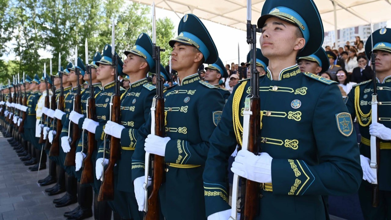 Қасым-Жомарт Тоқаев: Нағыз сарбаздың абырой-беделі Отан алдындағы қызметімен өлшенеді