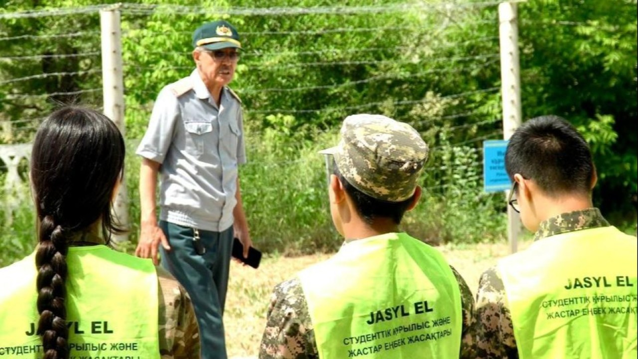 Астанада «Айбынды маусым» лагерінің қатысушыларына арналған экология сағаты өтті