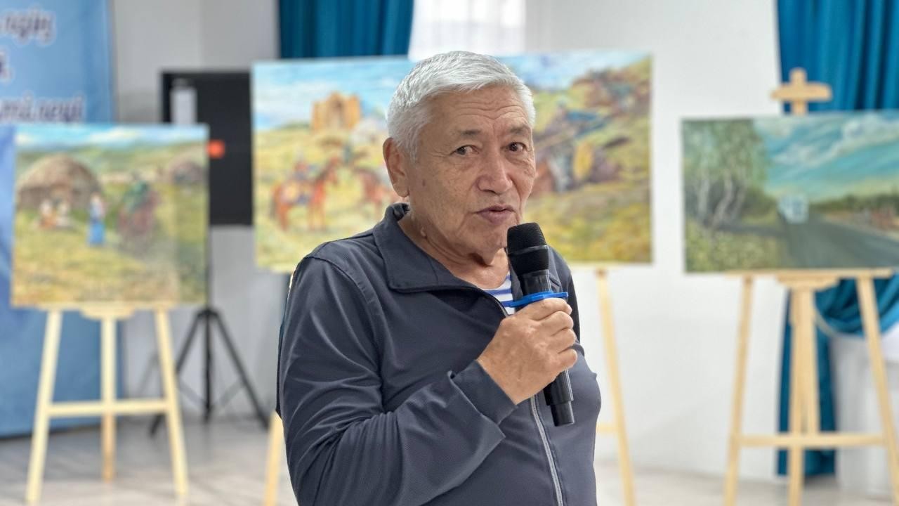 Елордада 74 жастағы зейнеткер жеке сурет көрмесін өткізді