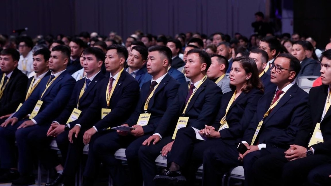 «Әділет» партиясы өңірлік ұйымдардың жұмыс стандарттарын бекітті