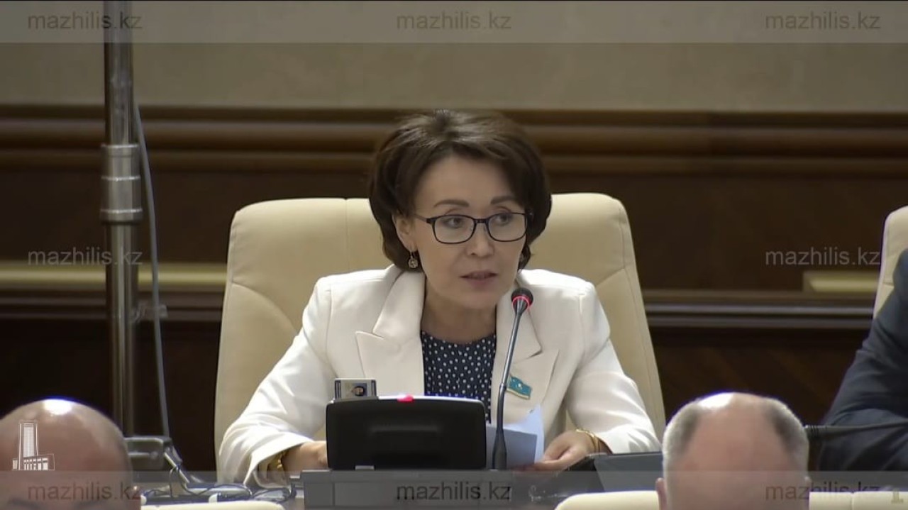 Ата заң азаматтардың күнделікті өмірімен тығыз байланысуы керек – депутат