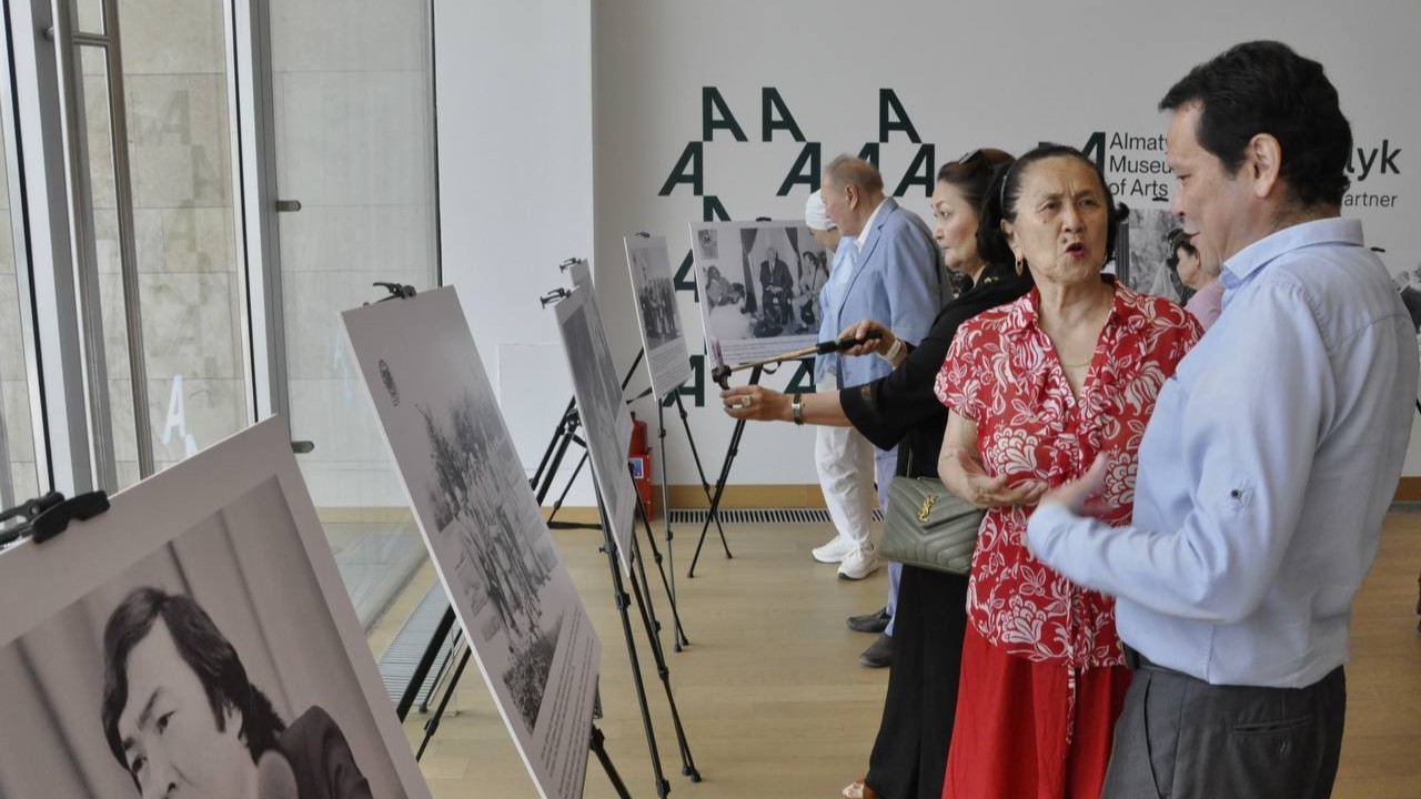 Almaty Museum of Arts музейінде Олжас Сүлейменовке арналған көрме ашылды