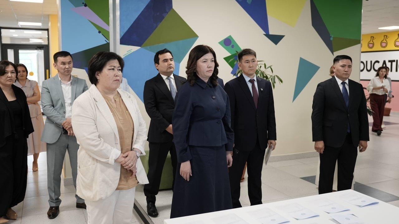 Жұлдыз Сүлейменова республикалық оқыту семинарының ашылуына қатысты