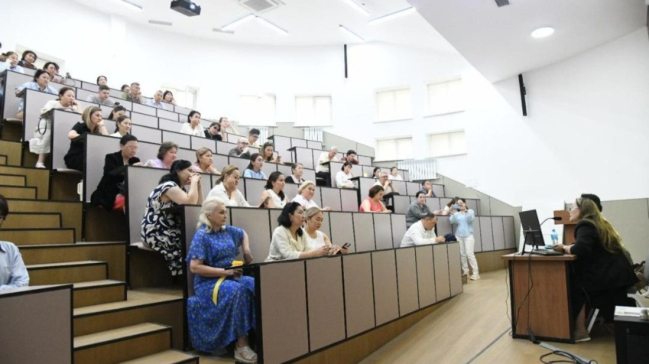 Елордалық медицина университетінде жаңа Конституцияның негізгі ережелері талқыланды