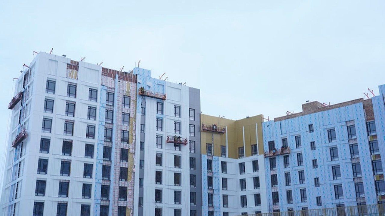 Мәди Такиев: Елімізде 198 мектеп және 655 денсаулық сақтау нысаны салынды