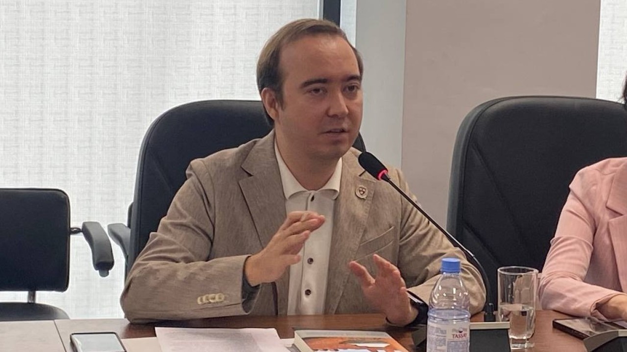 Мүслім Хасенов: Жаңа Конституция Қазақстанның өзіндік конституциялық моделін қалыптастырды