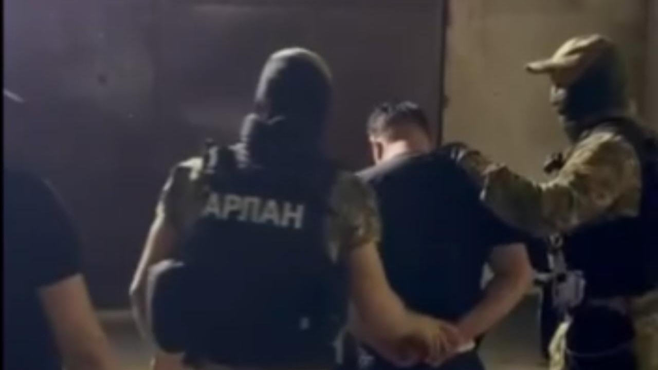 Шымкентте ақша бопсалаумен айналысқан блогер мен сыбайластары ұсталды