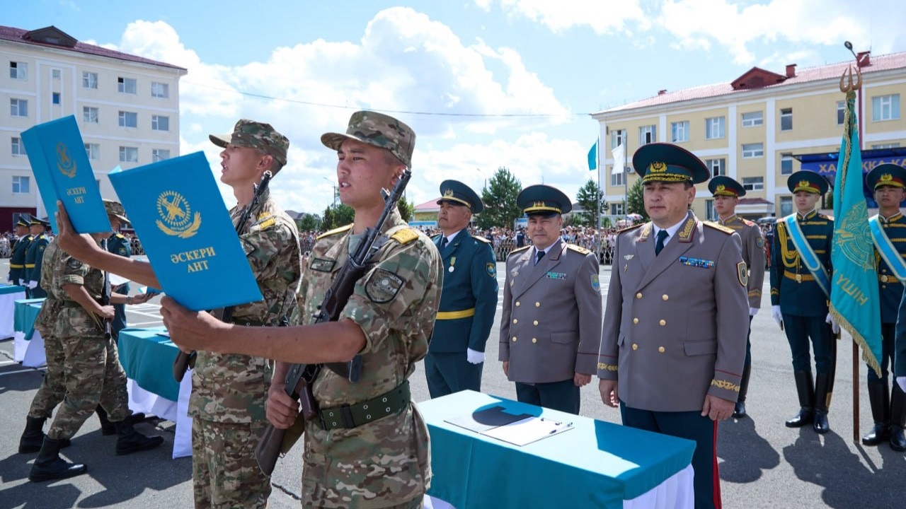 750 ұландық сарбаз Астанада ант берді