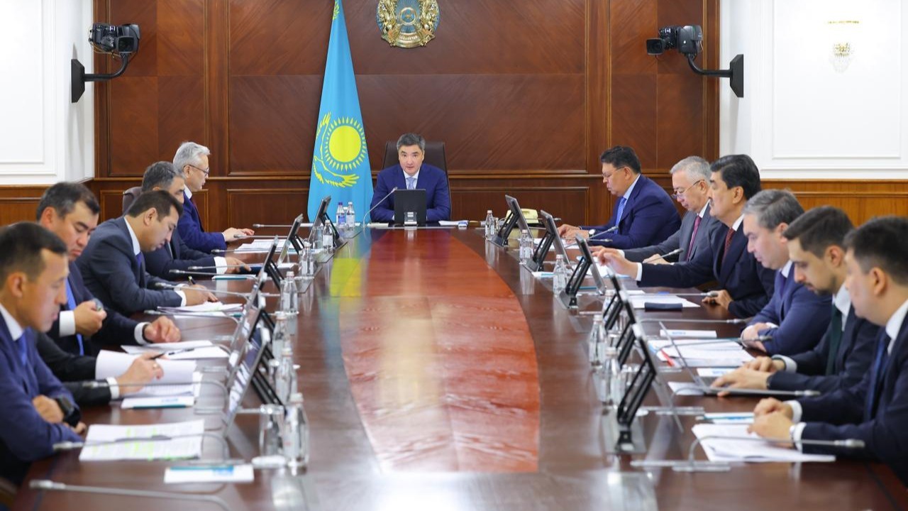 Олжас Бектенов өңір әкімдеріне гидронысандарды жаңғырту жұмыстарын күшейтуді тапсырды