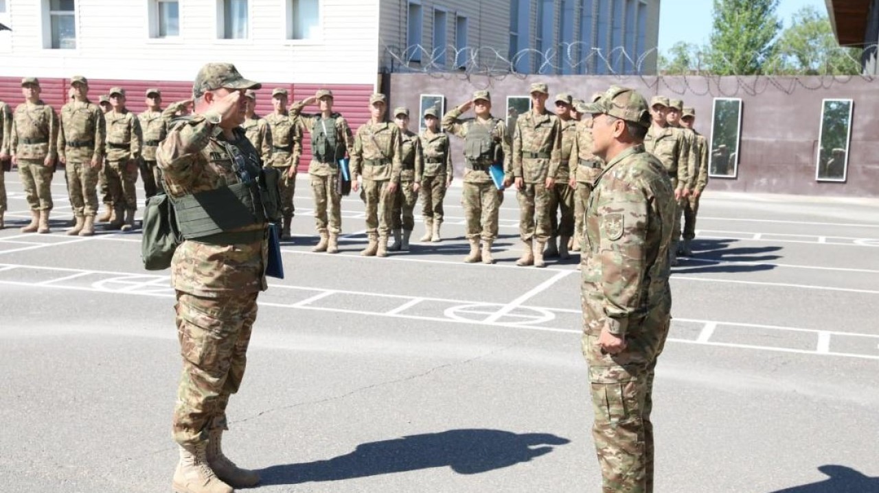 Бас штаб бастығы Ақмола гарнизоны мен Астанадағы әскери бөлімдерді тексерді