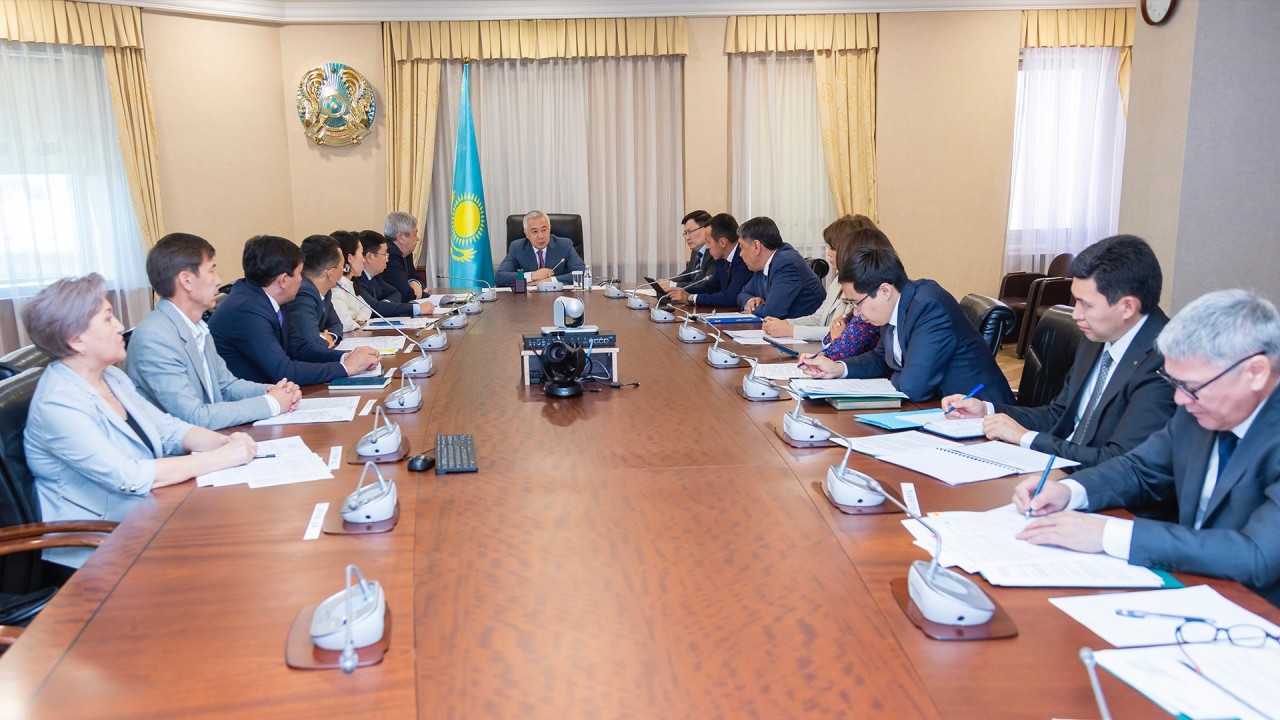 Үкіметте өзін-өзі жұмыспен қамтығандар мәртебесіне қатысты түзетулер талқыланды