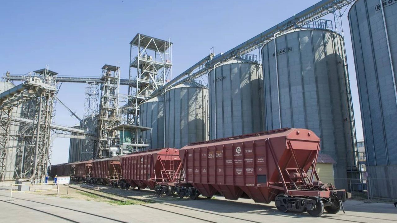 Теміржолмен жарты жылда 157 млн тоннадан астам жүк тасымалданды