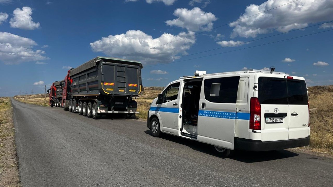 Елімізде ауыр жүк көліктеріне бақылау күшейтілді