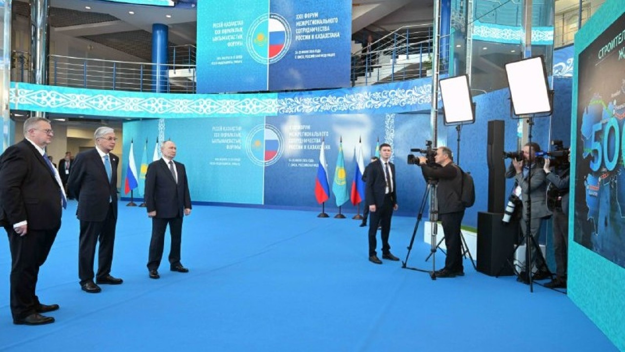 Қазақстан мен Ресей президенттеріне сауда және логистика саласындағы цифрлық жобалар таныстырылды