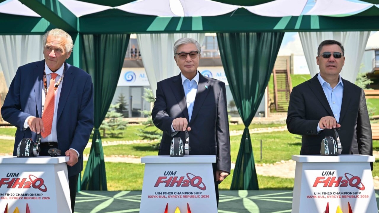 Президент UIM F1H2O әлем чемпионатының гран-при кезеңінің ашылу салтанатына қатысты