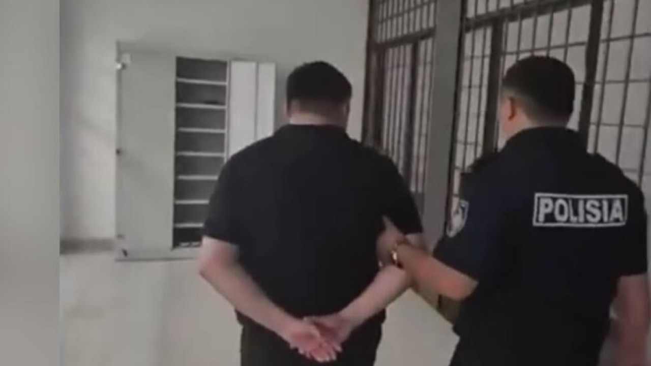 Елордада таксиде әдепсіз әрекет көрсеткен ер адам қамалды – ВИДЕО