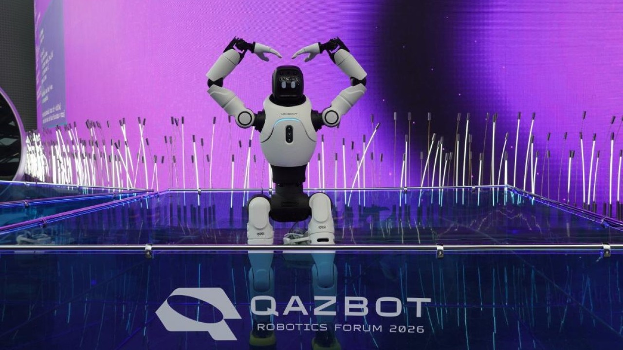 QAZBOT ROBOTICS FORUM 2026: Астанада гуманоидты роботтар «Қара жорға» биледі
