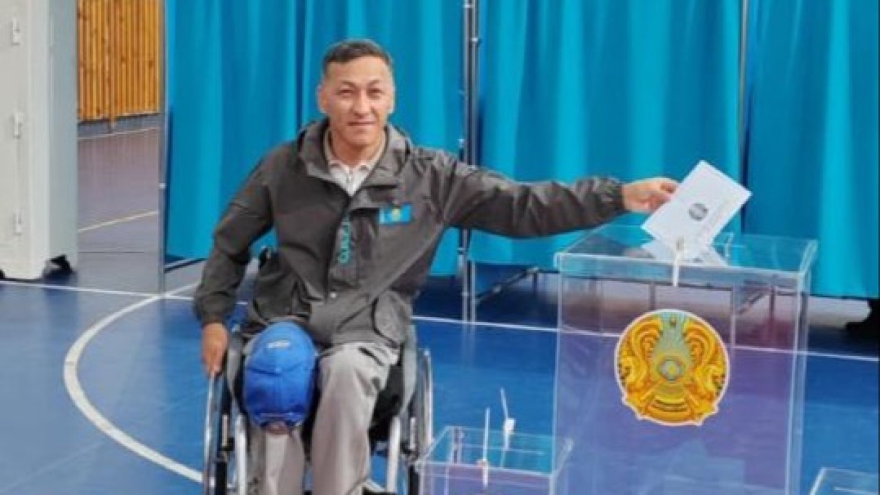 Астананың пара және сурдоспортшылары дауыс беруге белсенді қатысты
