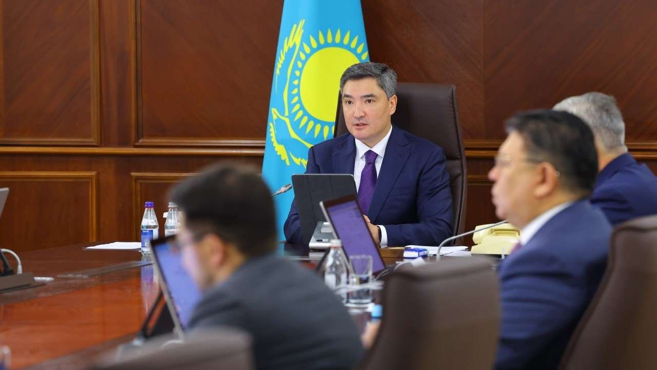Олжас Бектенов әкімдіктерге жылыту маусымына дайындықты күшейтуді тапсырды