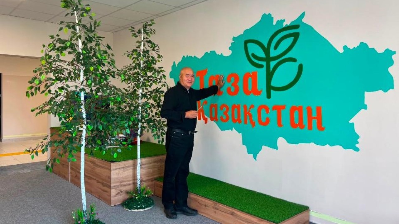 Астаналық педагог «Таза Қазақстан» идеясын шығармашылығымен дәріптеп жүр