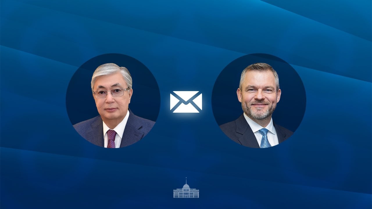 Мемлекет басшысы Словакия Президентін Конституция күнімен құттықтады