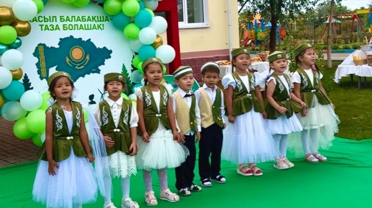 «Таза Қазақстан»: елордалық балабақшада экологиялық эстафета өтті