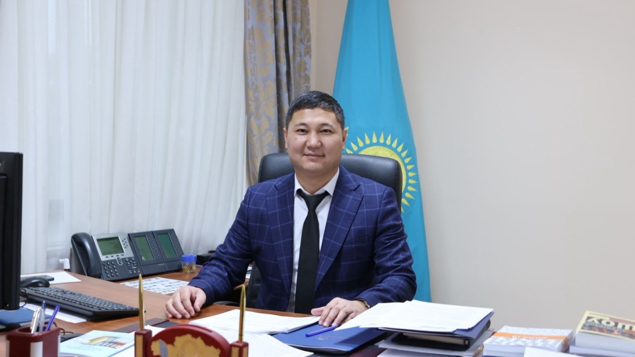 Астанада қазақ тілінде сөйлейтін орта қалыптасты: Сәкен Есіркеп тіл саясаты туралы